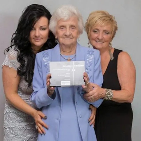 Nic with Mum and Nan